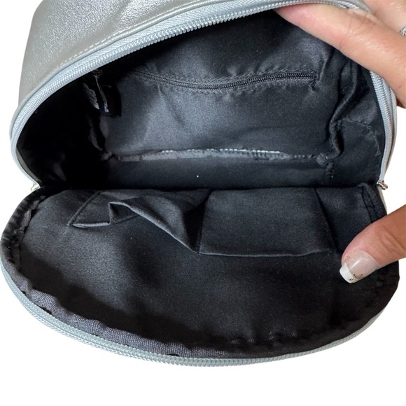 STAR WARS BABY‎ YODA/GROGU SILVER BACKPACK AND MINI KEYCHAIN BACKPACK - Picture 2 of 8